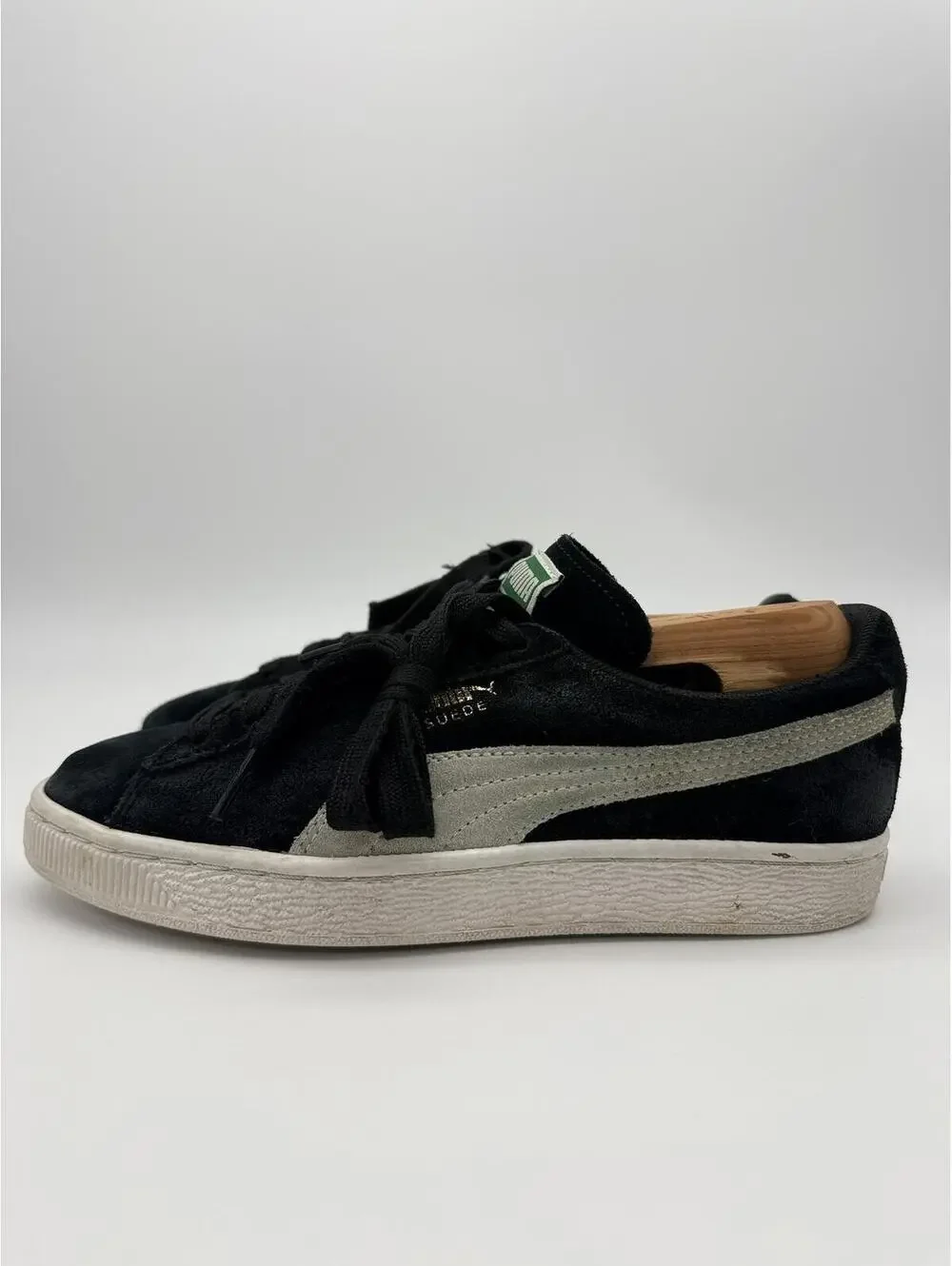 Puma‎ Suede Classic Women's Sneaker Black White Formstrip Size 7
